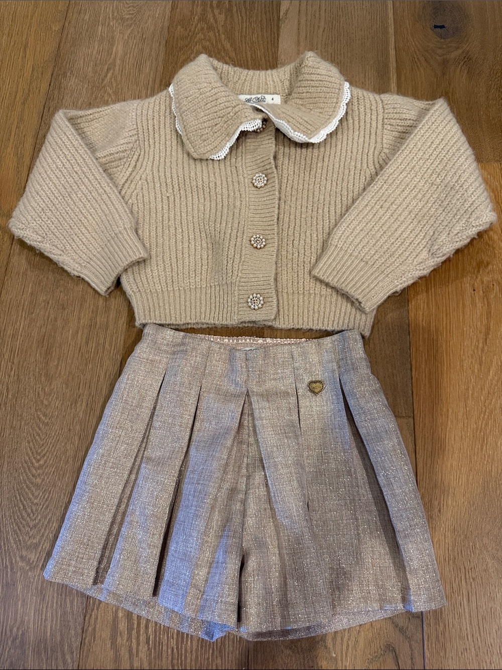 Le Chic Pleated Shorts & Sweater Set - 4